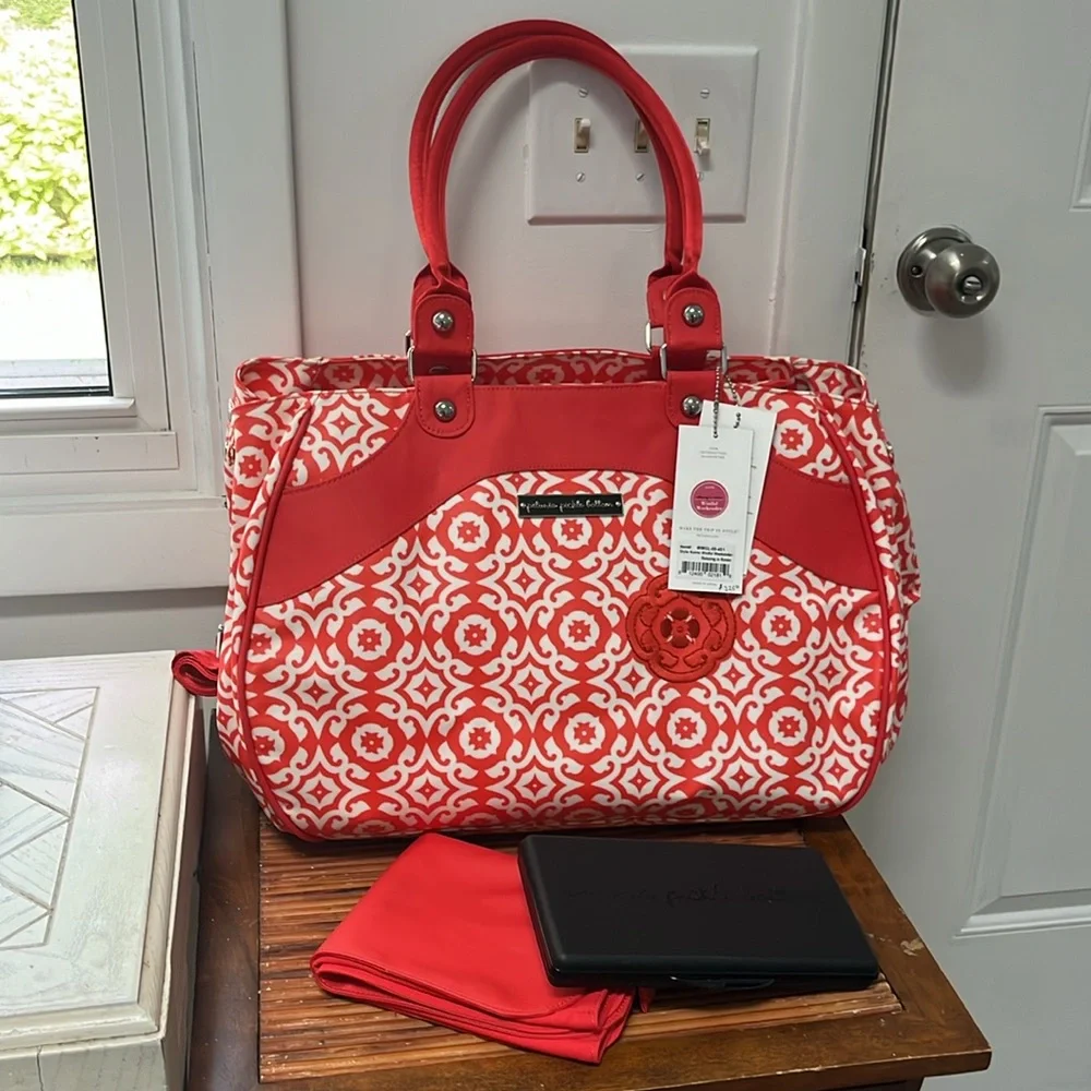 Petunia Pickle Bottom Relaxing in Rimini Wistful Weekender/Diaper Bag,NWT